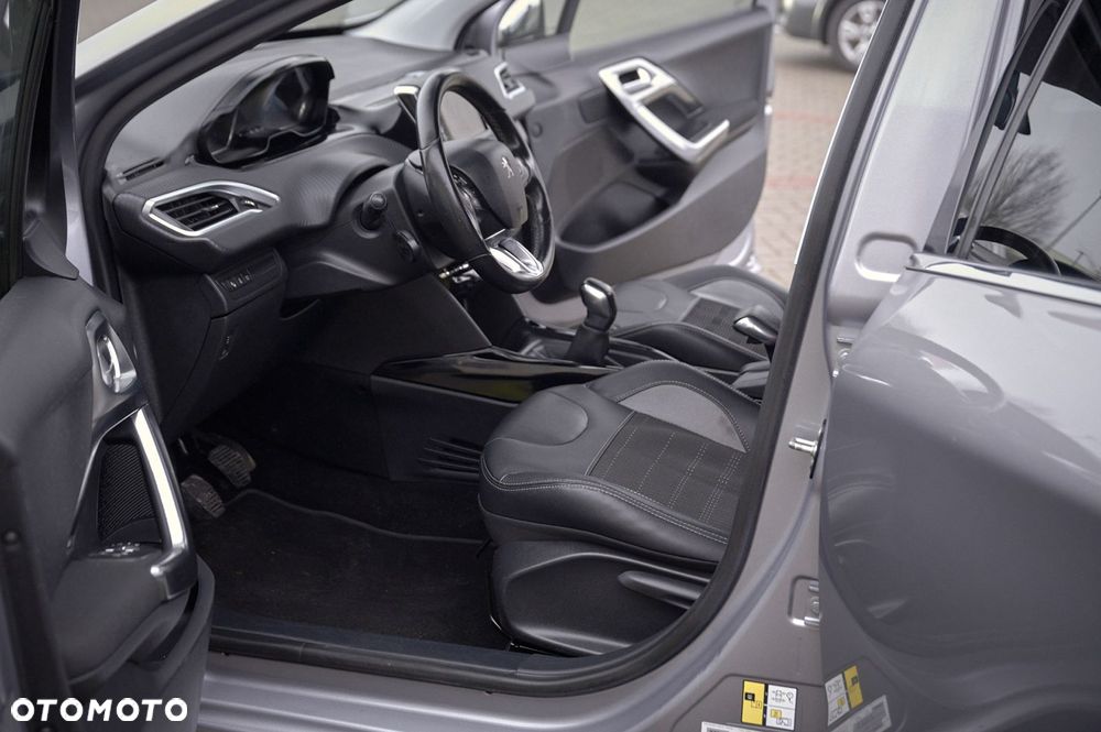 Peugeot 2008 PureTech 110 Stop&Start Allure - 17