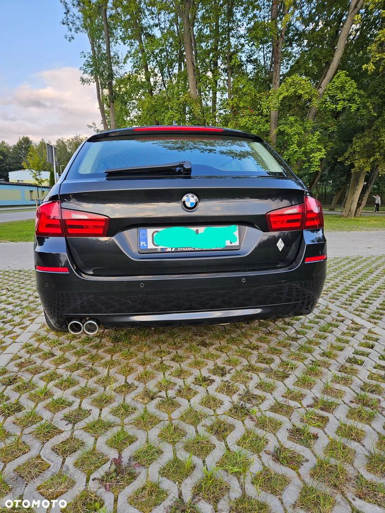 BMW Seria 5 520d Touring - 10