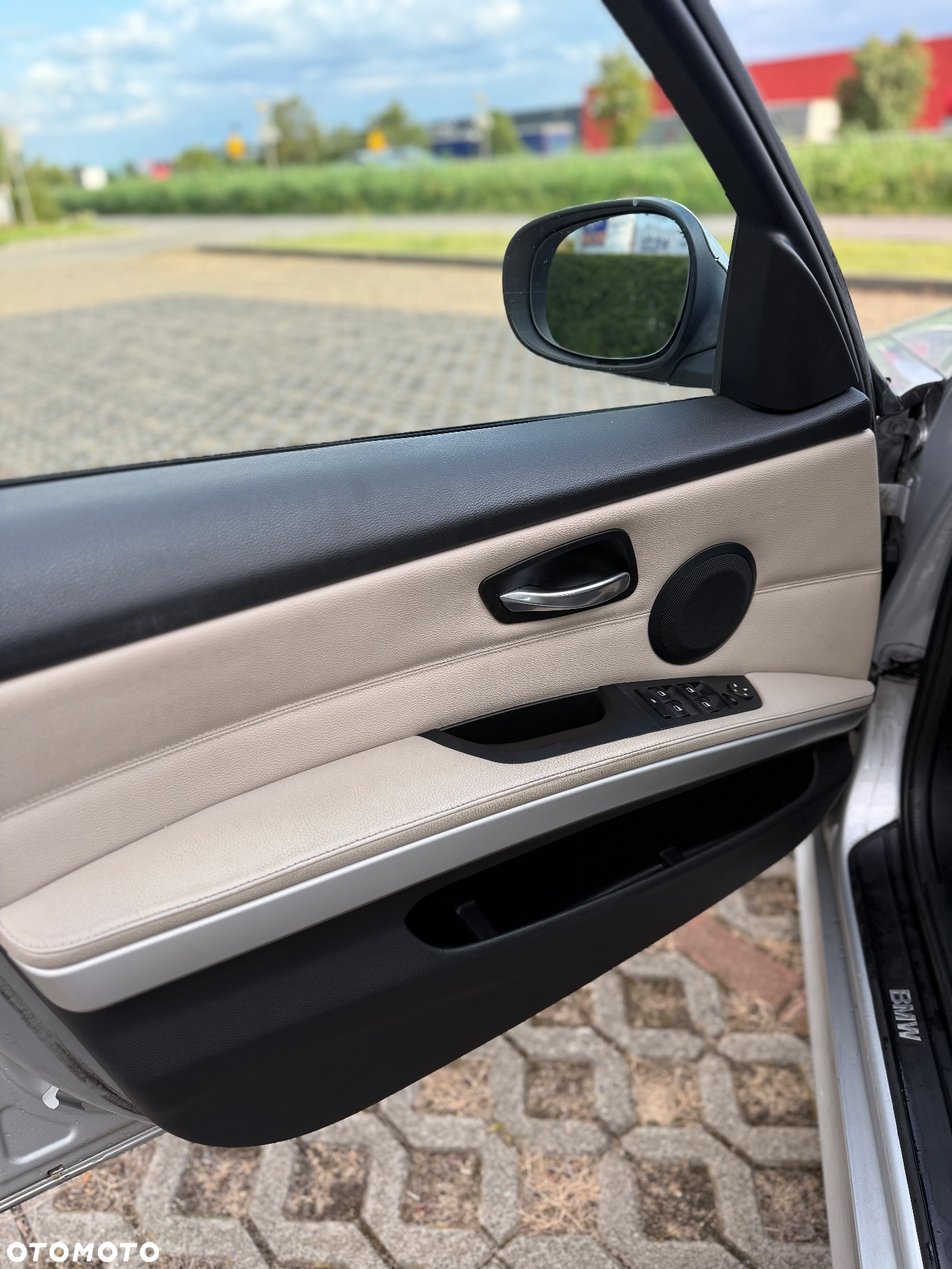 BMW Seria 3 320d DPF Touring - 16
