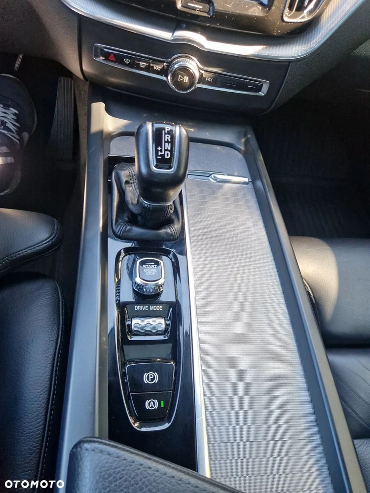 Volvo XC 60 D4 SCR Inscription - 32