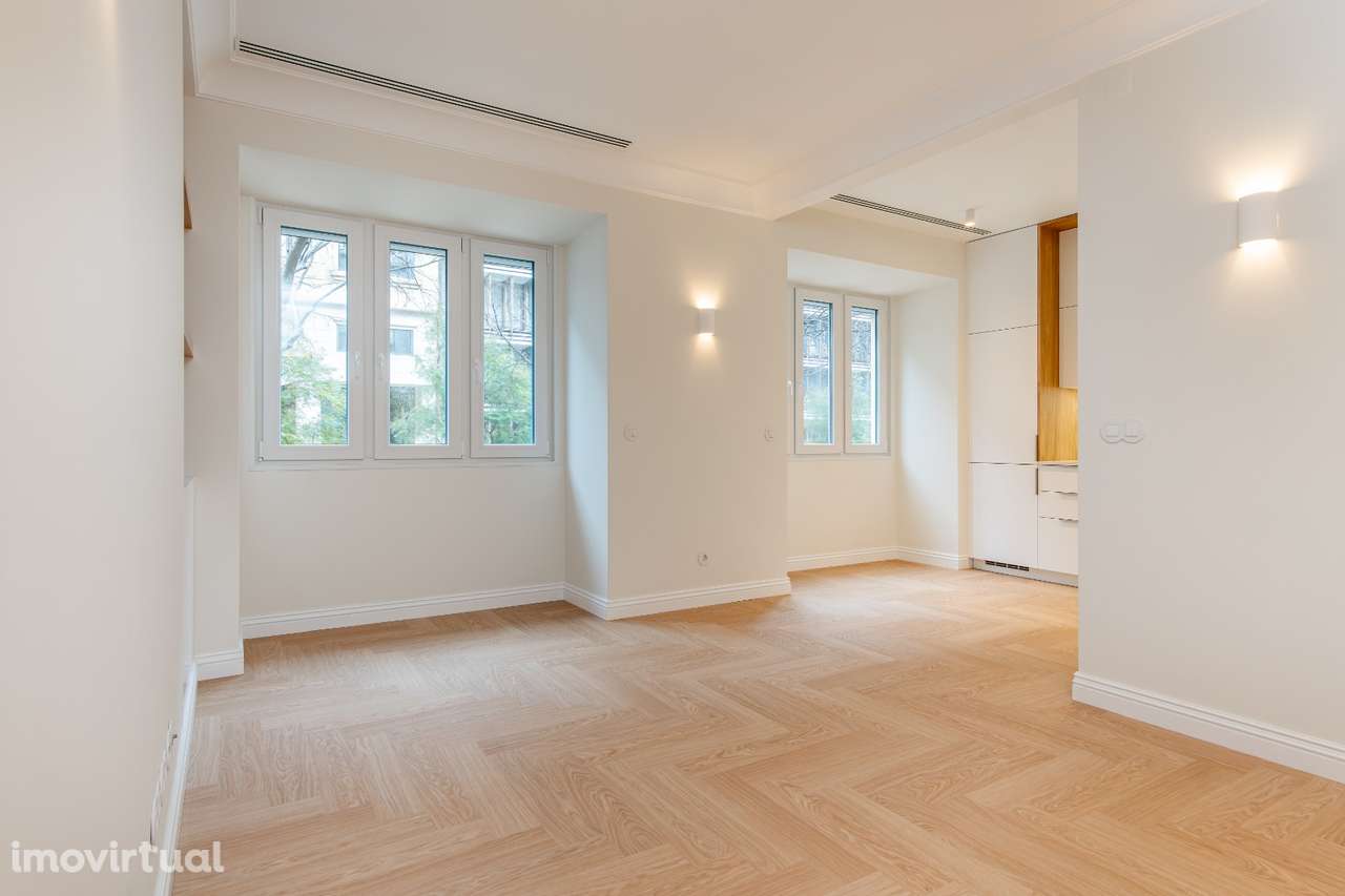 Apartamento T1 com Garagem-Avenida da Liberdade-rua Castilho - Grande imagem: 2/21