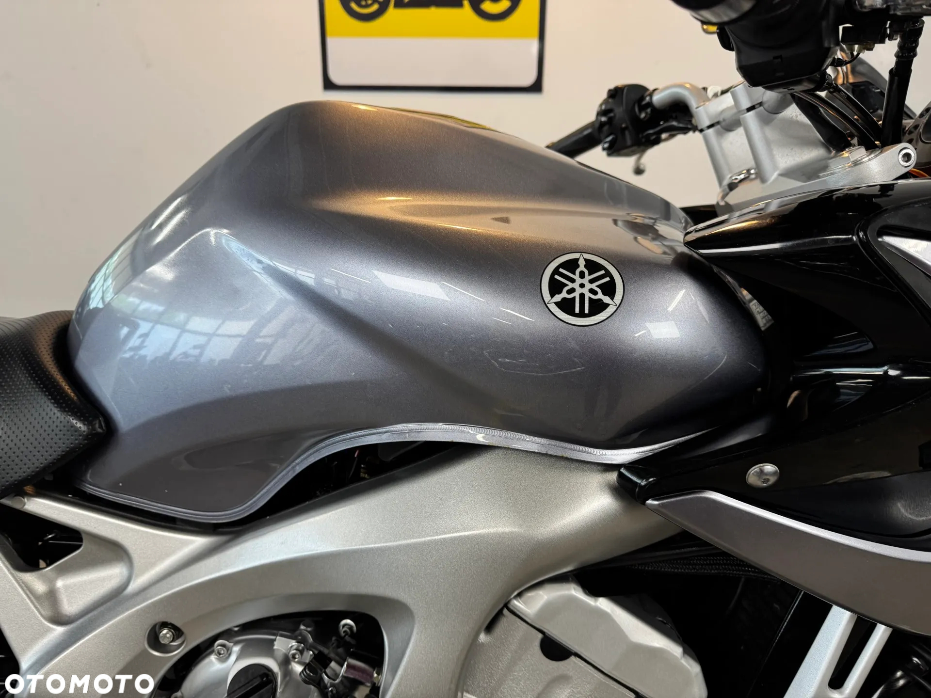 Yamaha FZ6 - 11