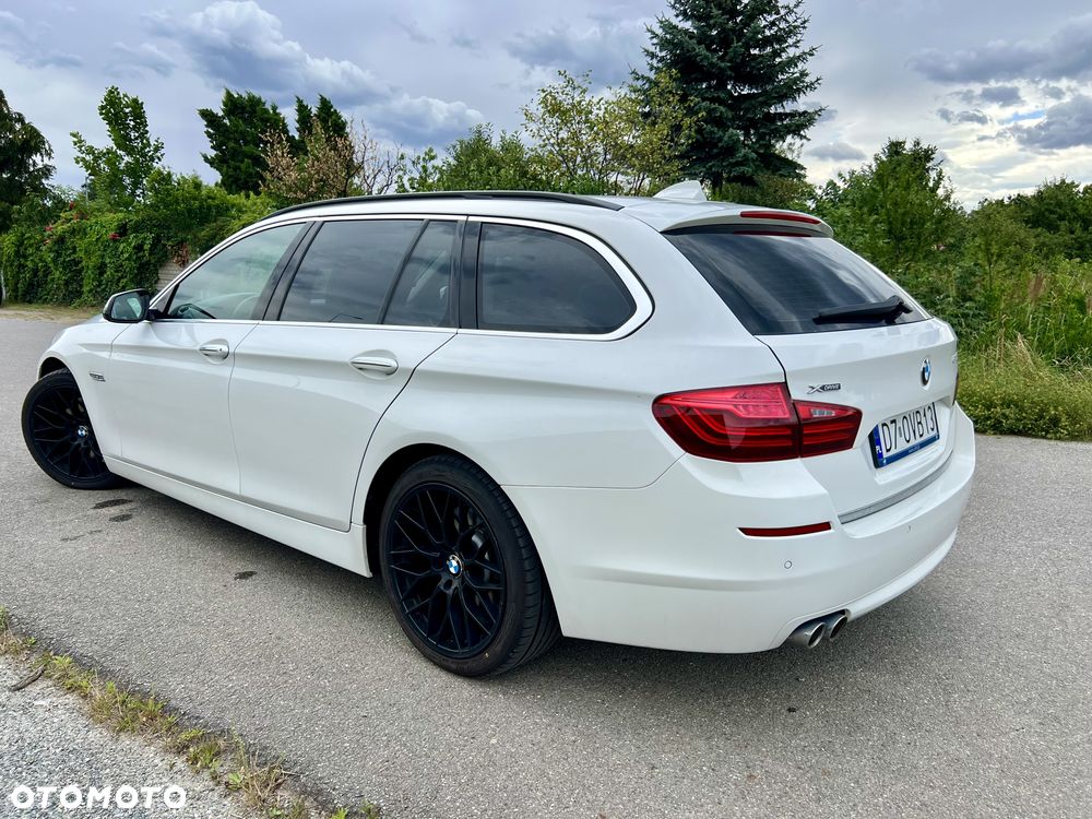 BMW Seria 5 530d xDrive Luxury Line - 7