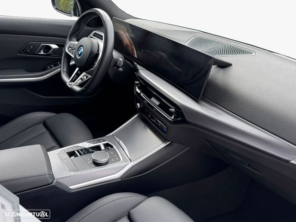 BMW 330 e Pack Desportivo M Auto - 9