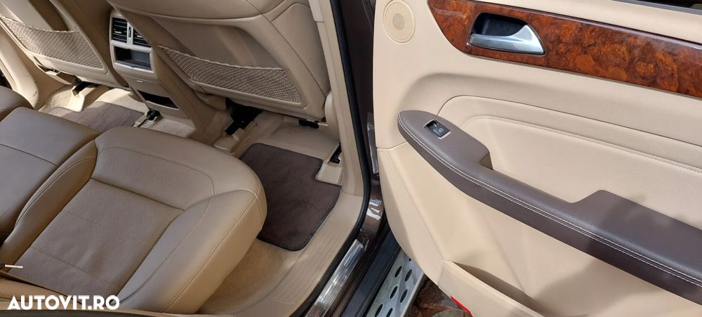 Mercedes-Benz ML 250 BlueTec 4MATIC Aut - 12