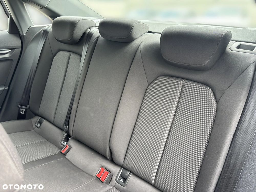 Audi A3 Limousine 35 TFSI mHEV S tronic - 17