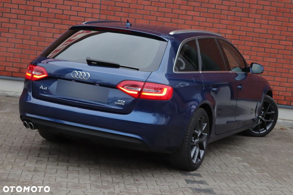Audi A4 Avant 2.0 TDI S tronic quattro - 8