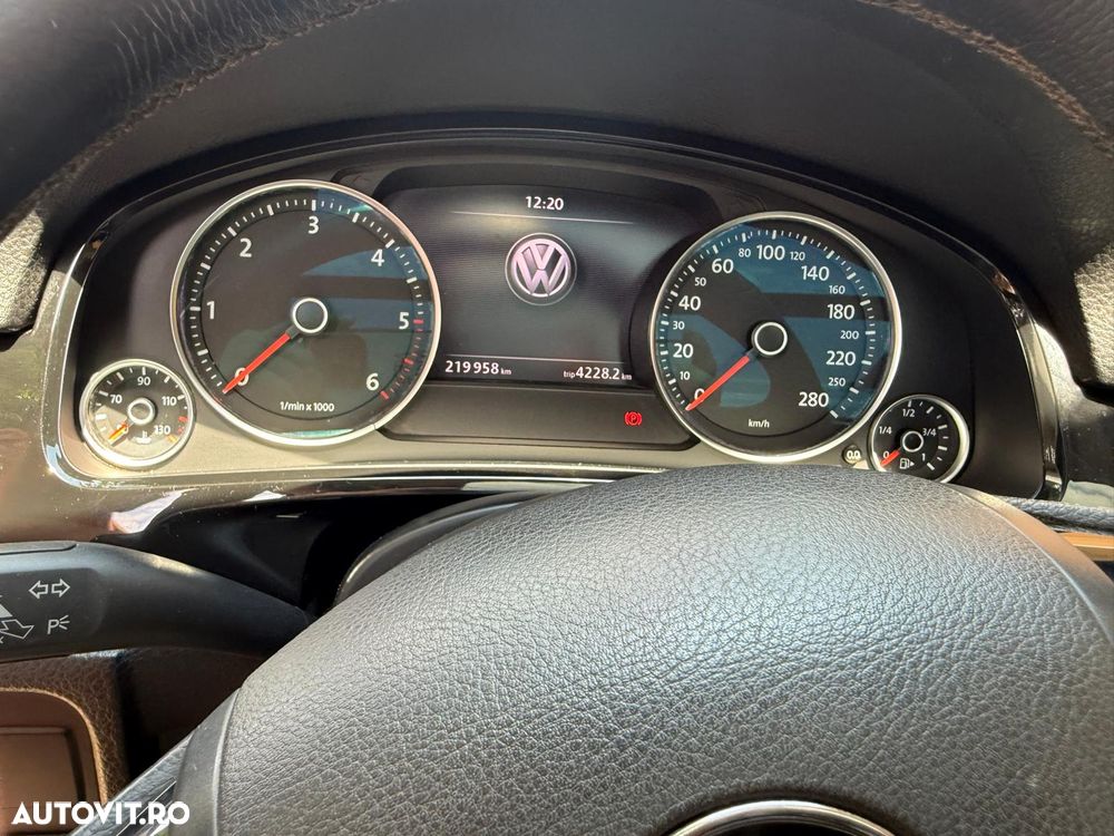 VOLKSWAGEN Touareg 2012 — imagine 6