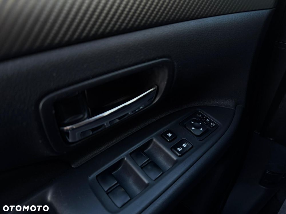 Mitsubishi Outlander 2.0 2WD Invite - 33