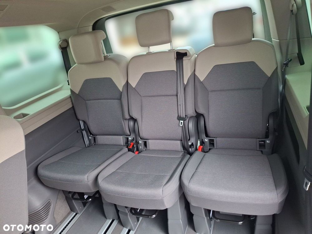 Volkswagen Multivan - 22