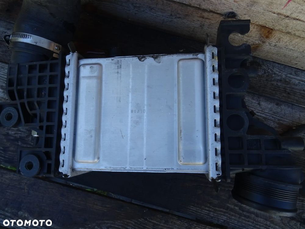 CHŁODNICA INTERCOOLER VW TRANSPORTER T6 CRAFTER - 8