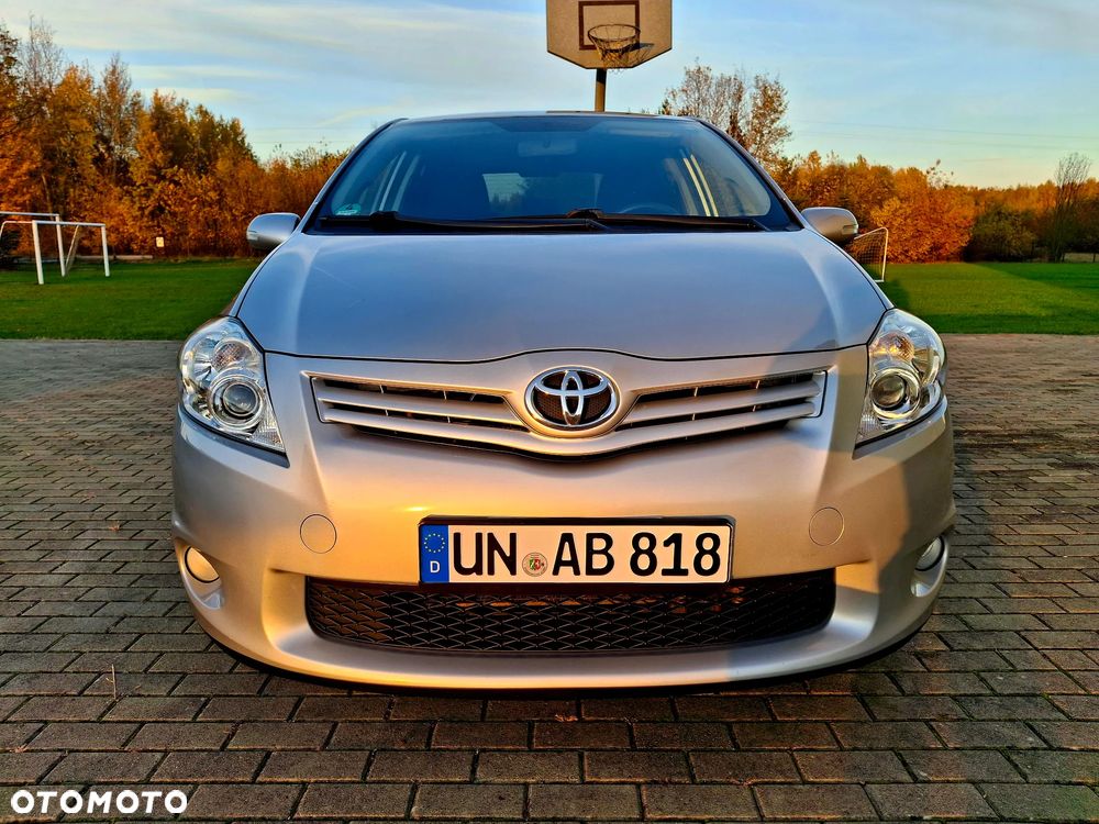 Toyota Auris 1.6 Executive - 3