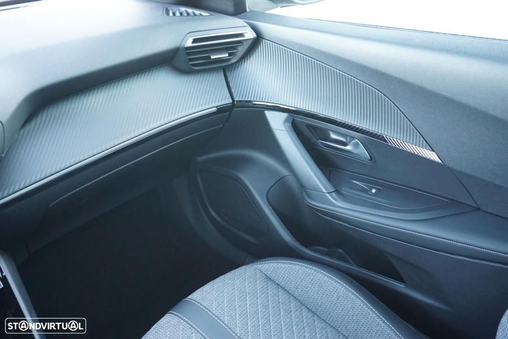 Peugeot e-2008 54 kWh Allure - 16