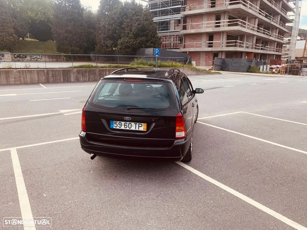 Ford Focus SW 1.4 Ambiente - 3