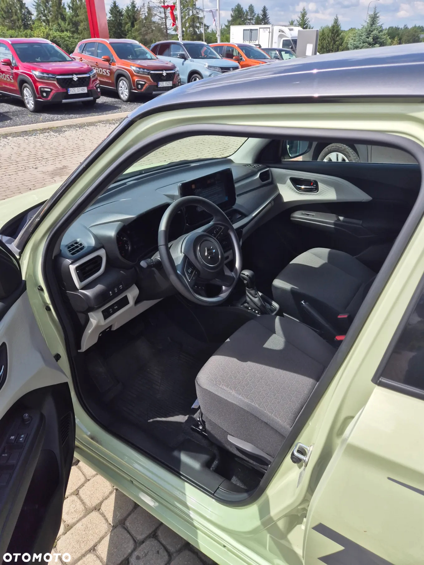 Suzuki Swift 1.2 Dualjet SHVS Premium Plus CVT - 2