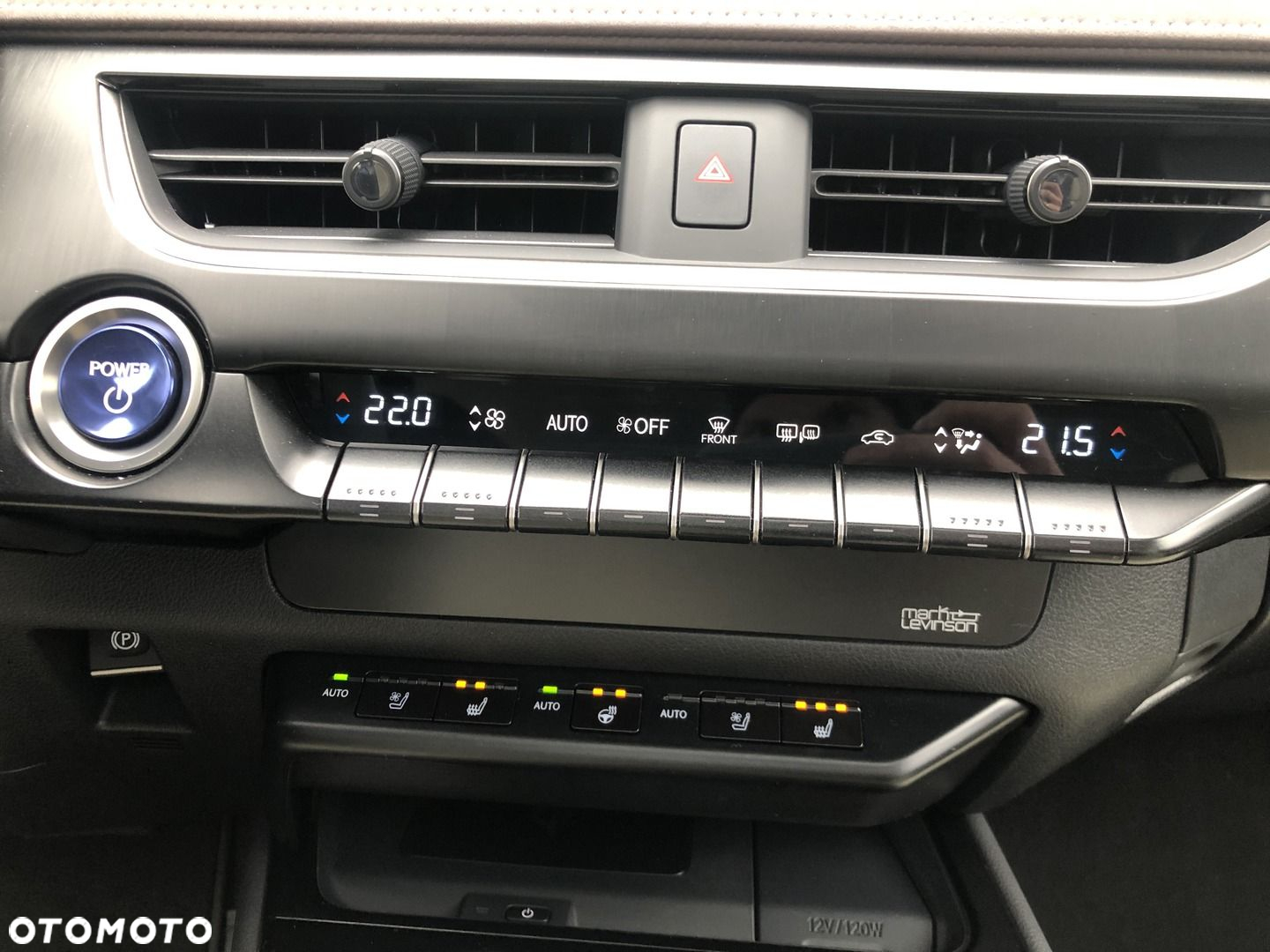 Lexus UX - 20