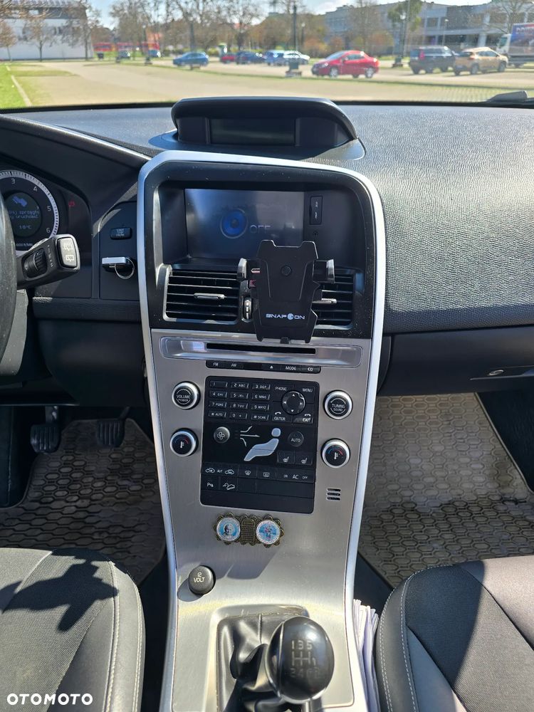 Volvo XC 60 2.4D AWD Momentum - 11