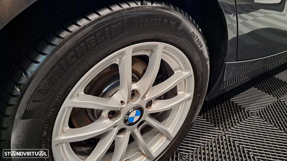 BMW 116 d Line Urban Auto - 13
