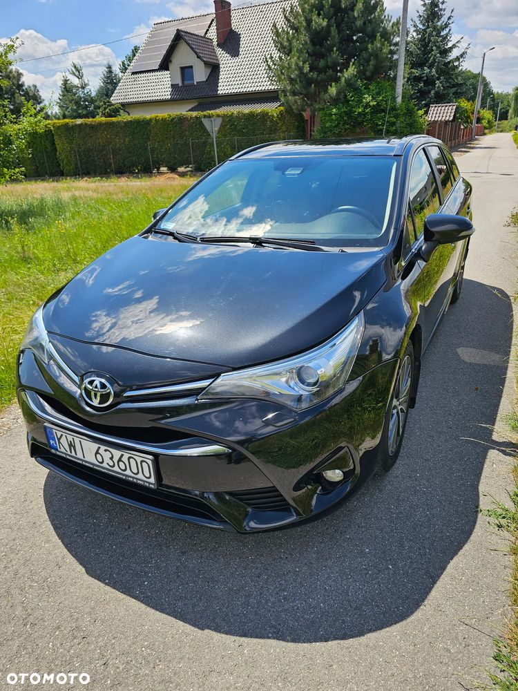 Toyota Avensis 2.0 D-4D Premium - 1