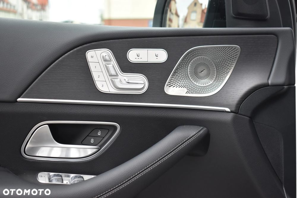 Mercedes-Benz GLE 300 d 4Matic 9G-TRONIC AMG Line Advanced Plus - 13