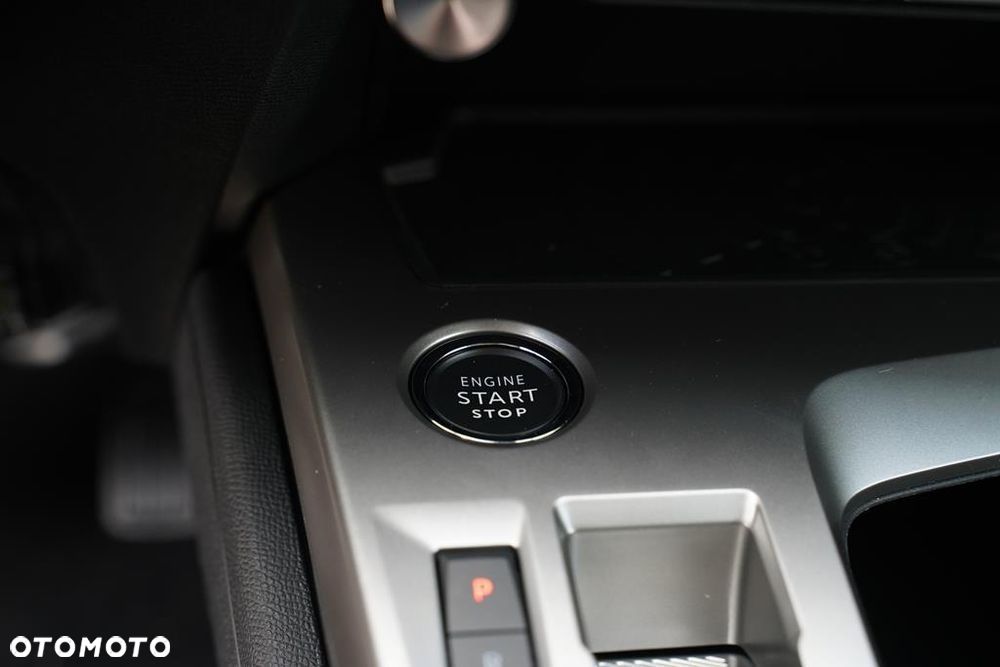 Peugeot 408 1.2 PureTech mHEV Allure S&S e-DSC6 - 18