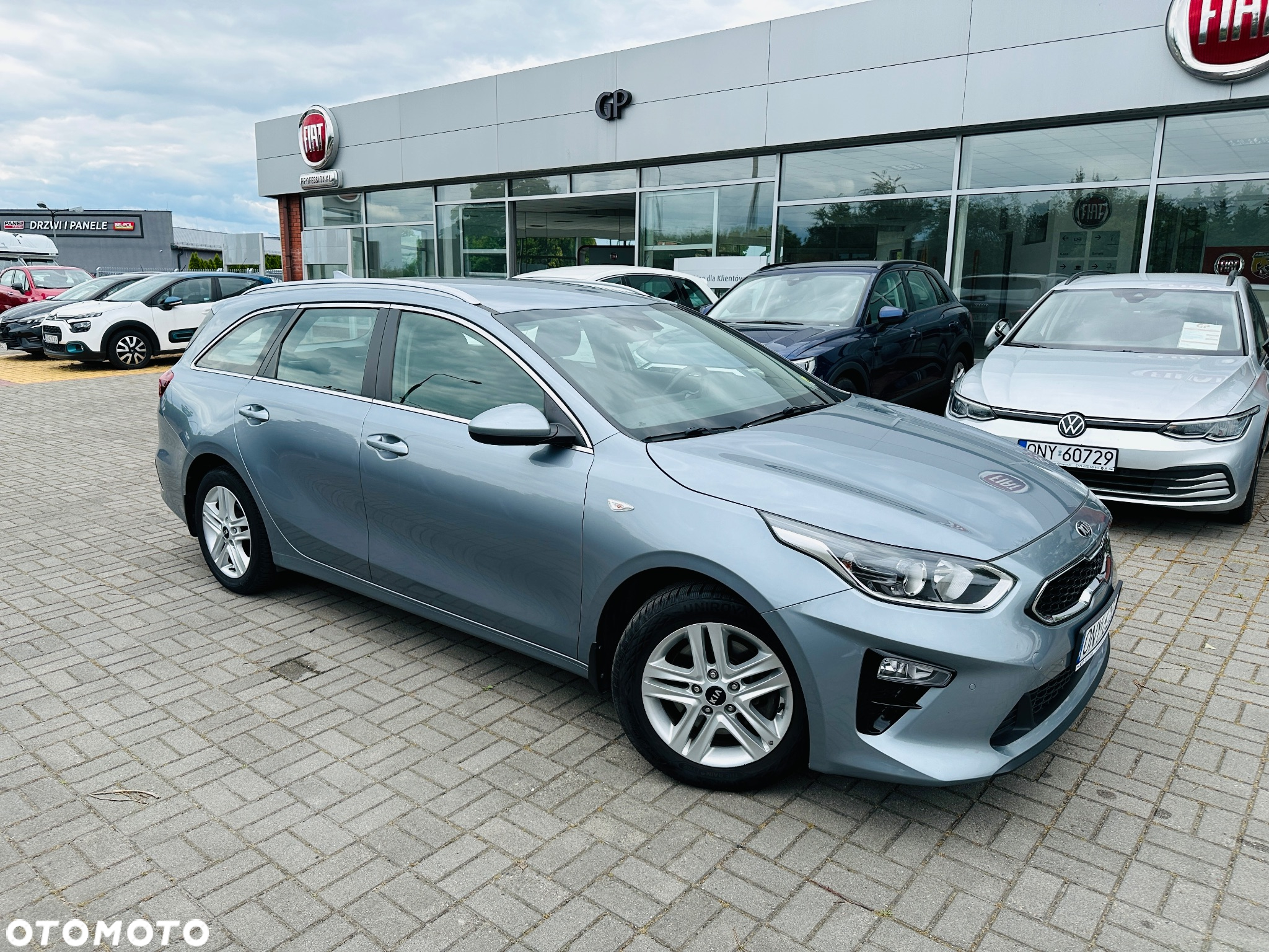 Kia Ceed 1.6 CRDi SCR M - 2