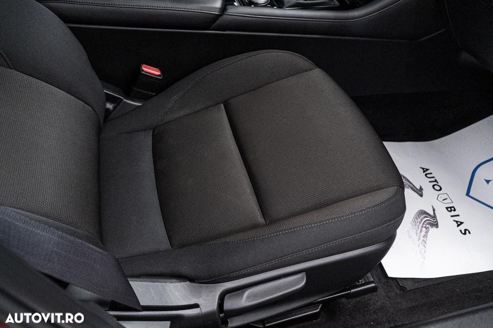 Mazda 3 e-SKYACTIV-X 186 M HYBRID PRIME-LINE - 37