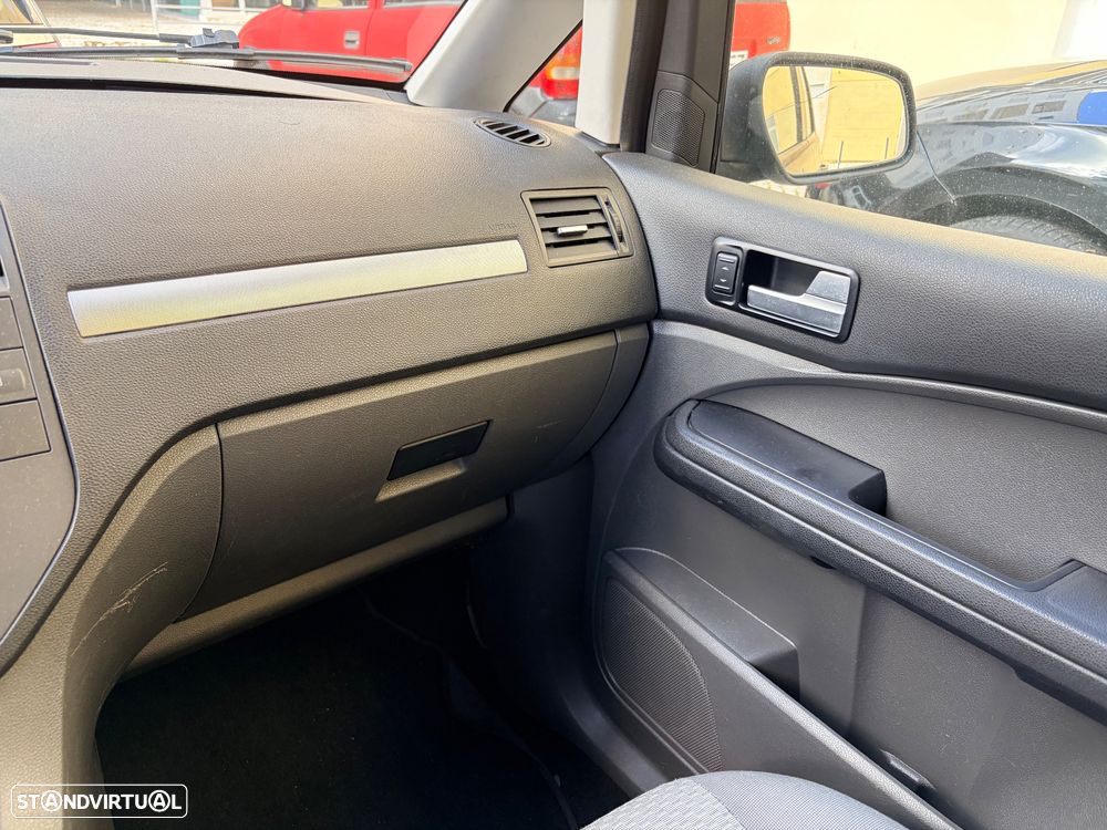 Ford Focus C-Max 1.6 TDCi Ambiente - 18