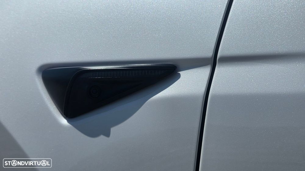 Tesla Model Y Long Range Tração Integral - 35