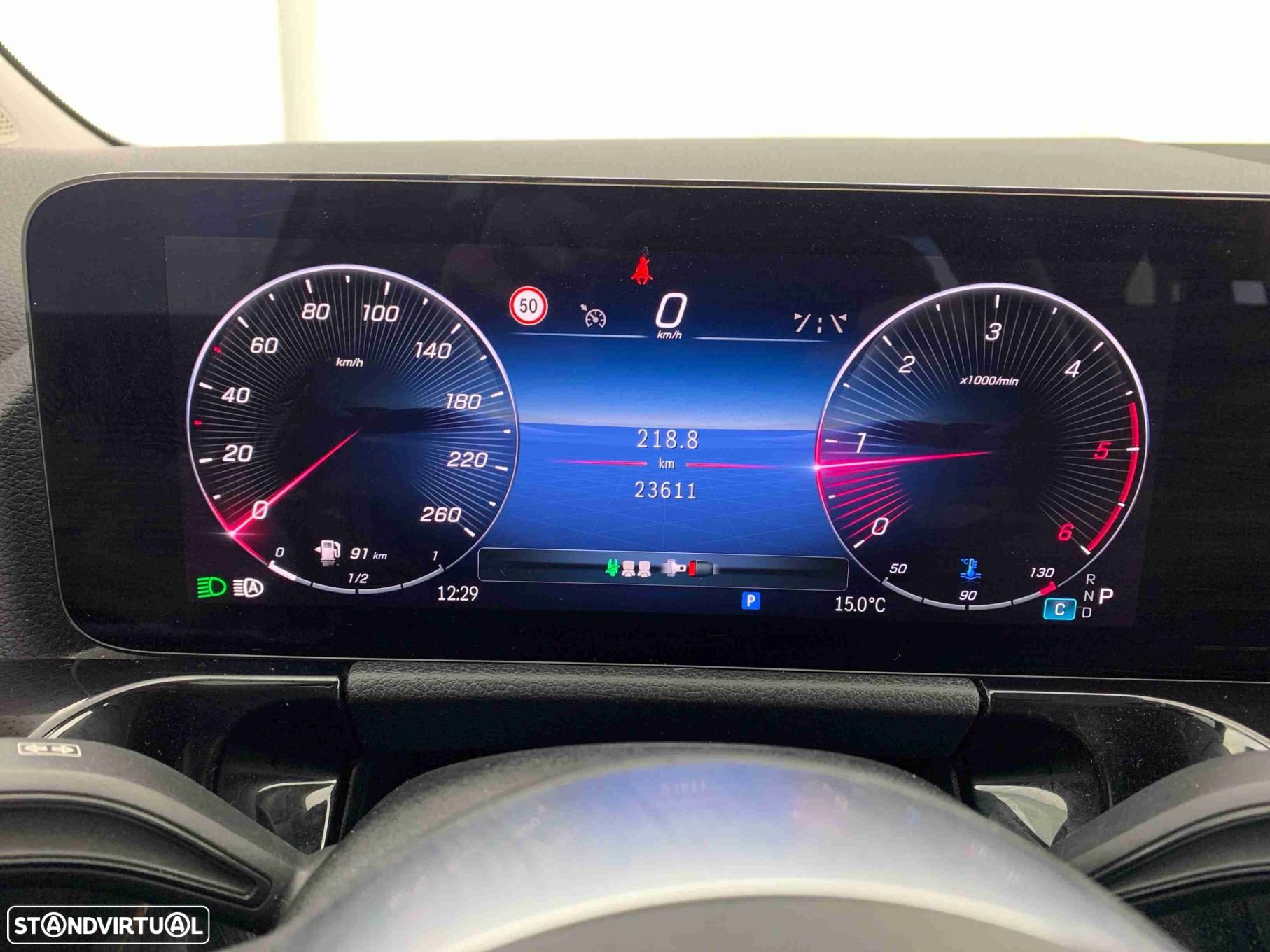 Mercedes-Benz GLA 180 d - 16