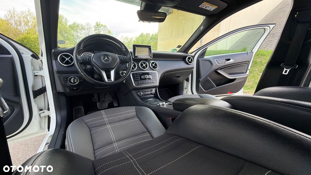 Mercedes-Benz Klasa A 180 7G-DCT SCORE - 30