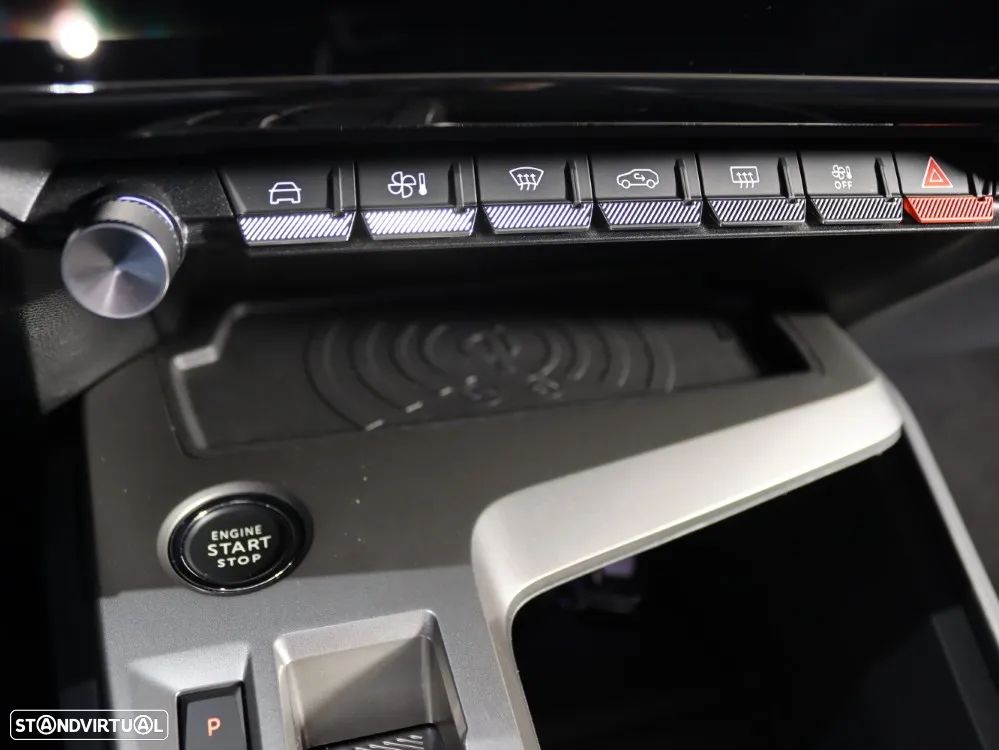 Peugeot 408 1.2 PureTech Allure Pack EAT8 - 22