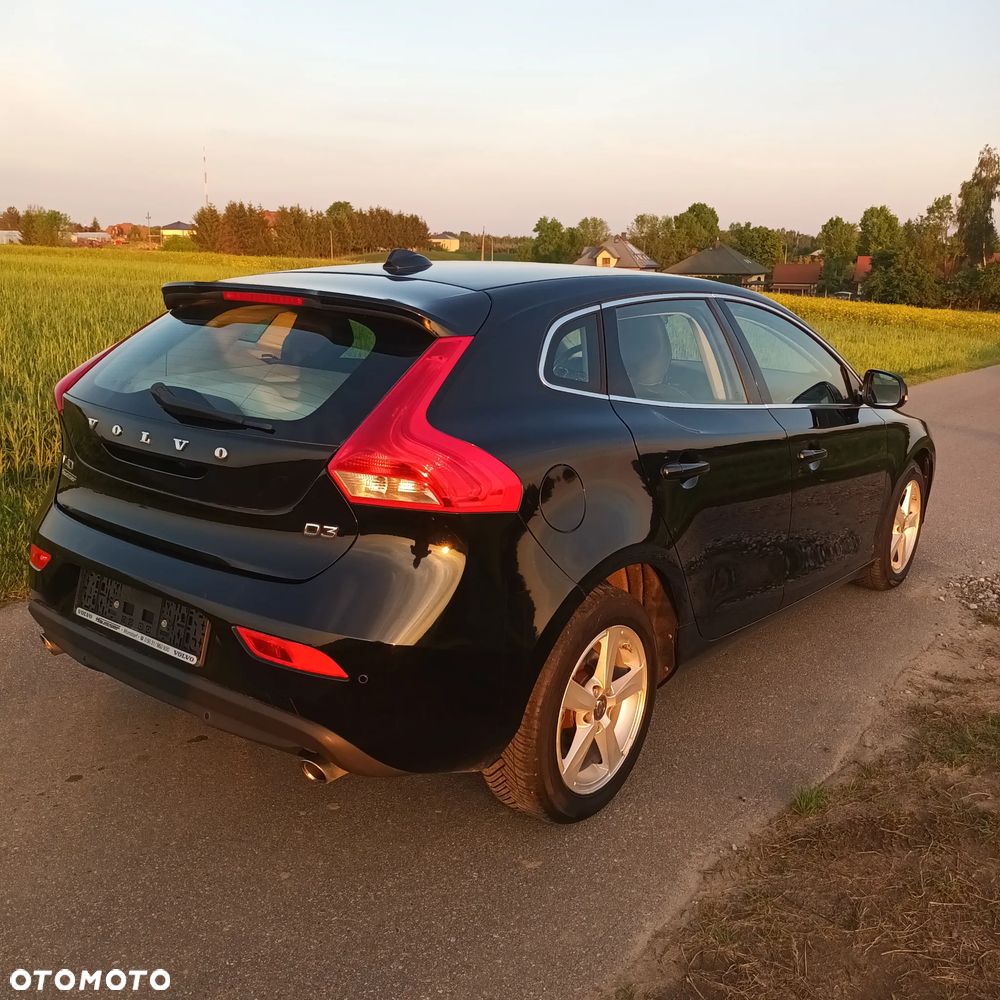 Volvo V40 D3 Momentum - 8