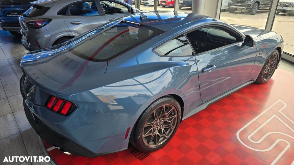 Ford Mustang - 10