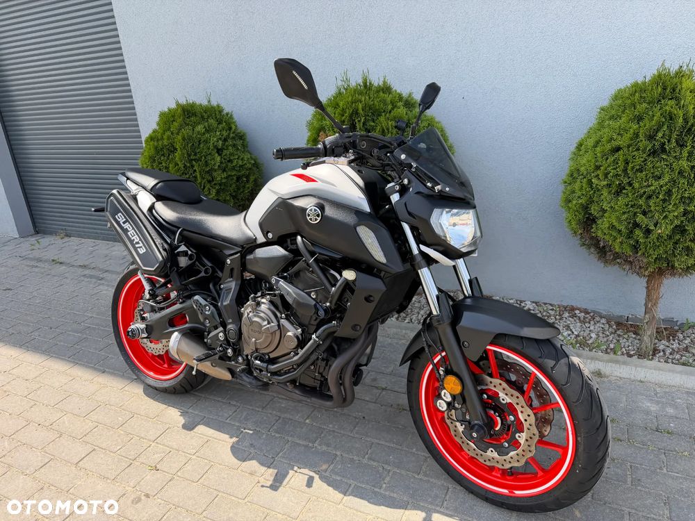 Yamaha MT - 4