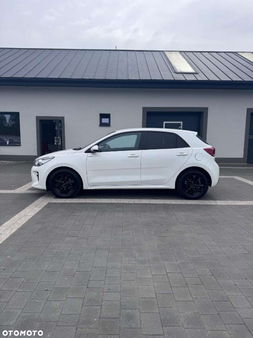 Kia Rio - 3