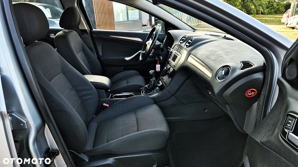 Ford Mondeo 2.0 Platinium X - 39