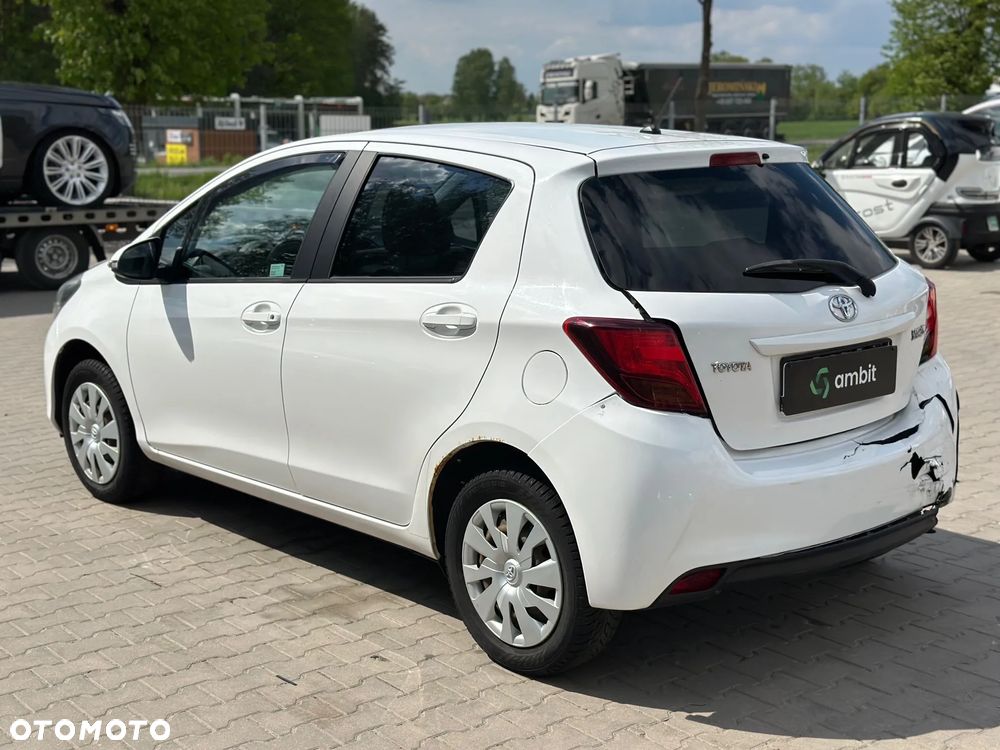 Toyota Yaris - 4
