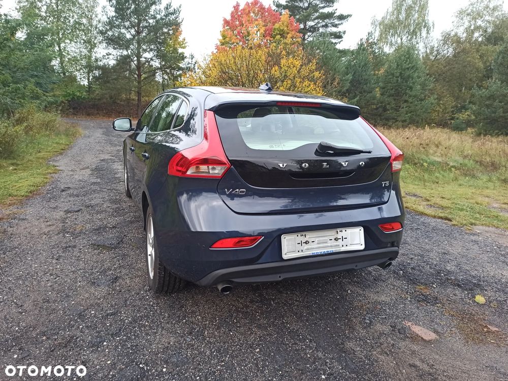 Volvo V40 T3 Momentum - 9