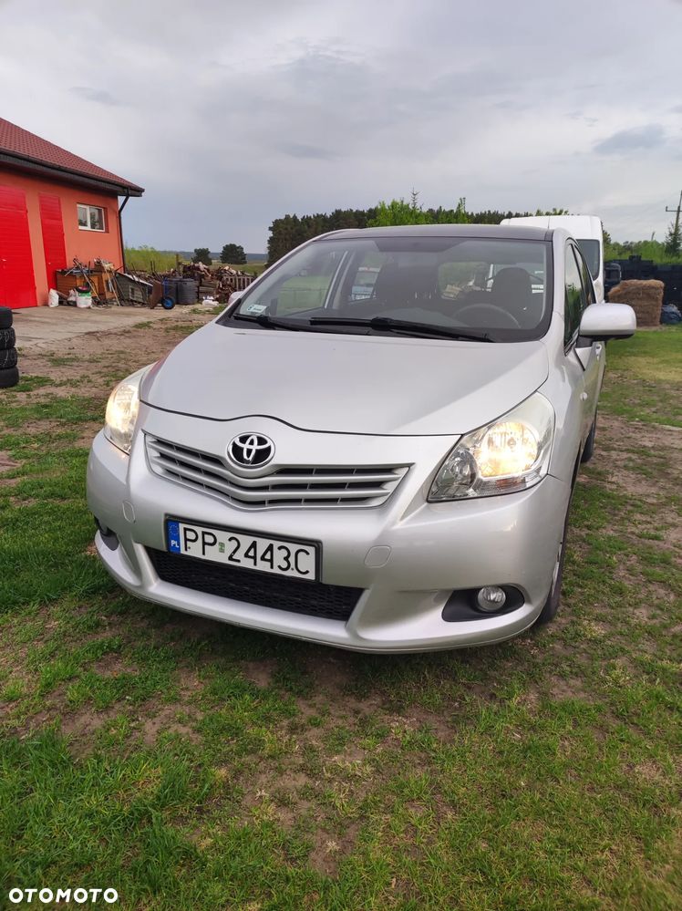 Toyota Verso - 1