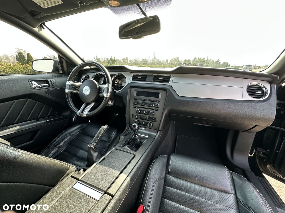 Ford Mustang - 8