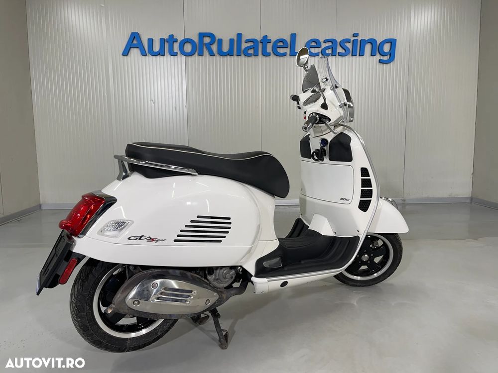 Piaggio Vespa - 3