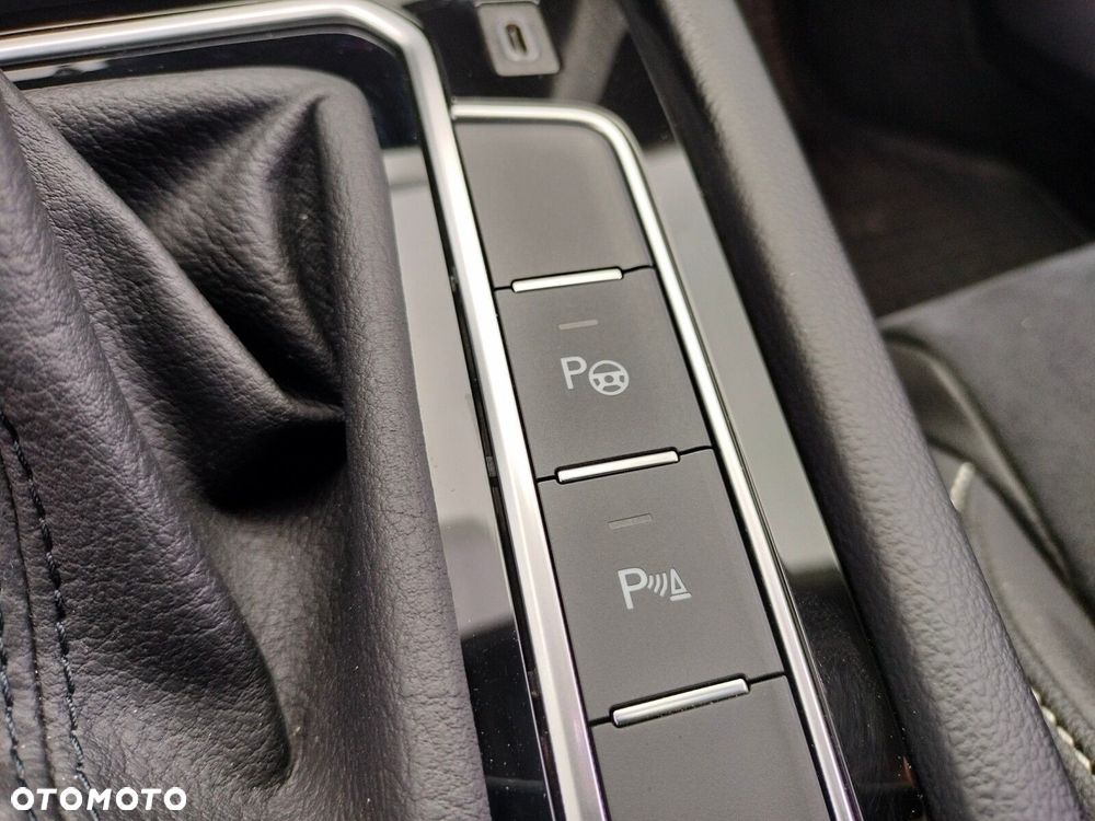 Volkswagen Passat 2.0 TSI 4Mot Elegance DSG - 24