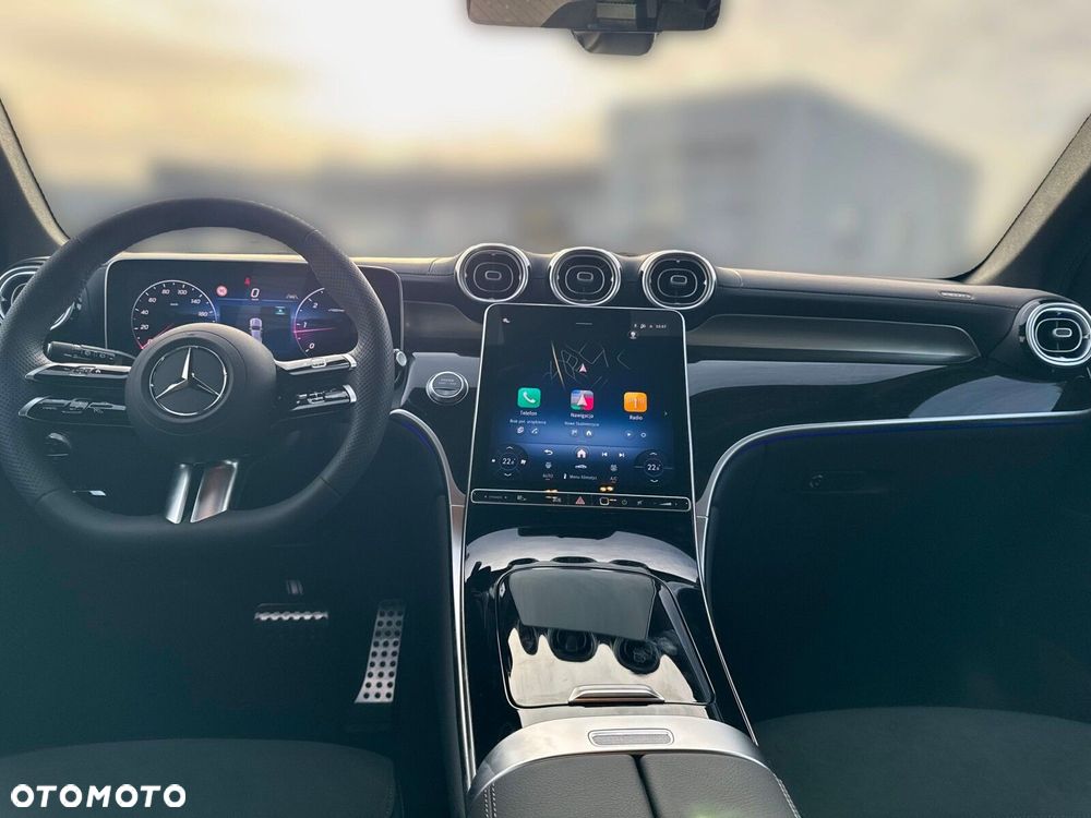 Mercedes-Benz GLC - 12