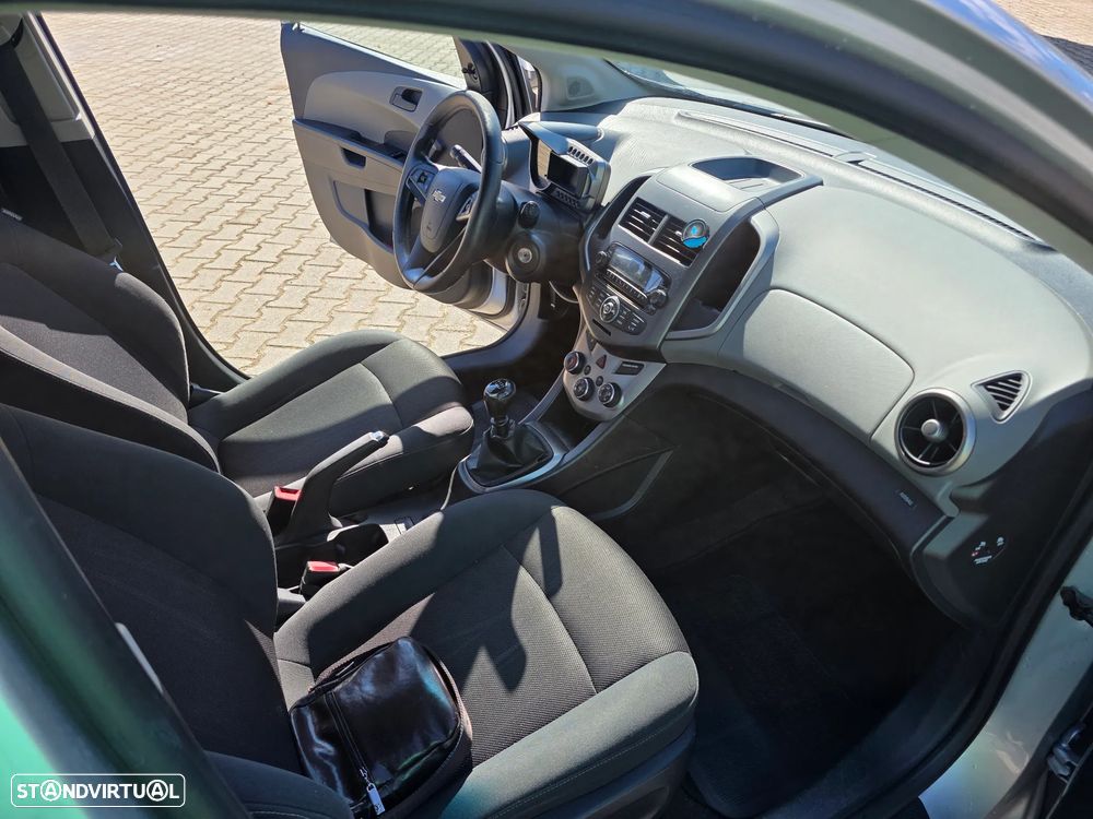 Chevrolet Aveo 1.3 VCDi LTZ - 11