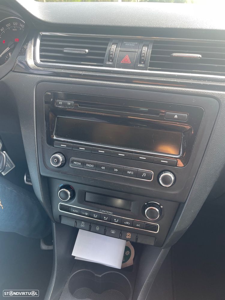 Skoda Rapid Spaceback 1.6 TDi Elegance - 6