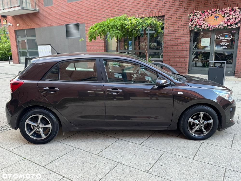 Kia Rio - 2