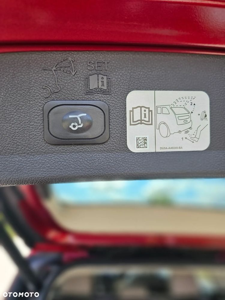 Ford Escape 2.0 EcoBoost AWD Titanium - 29