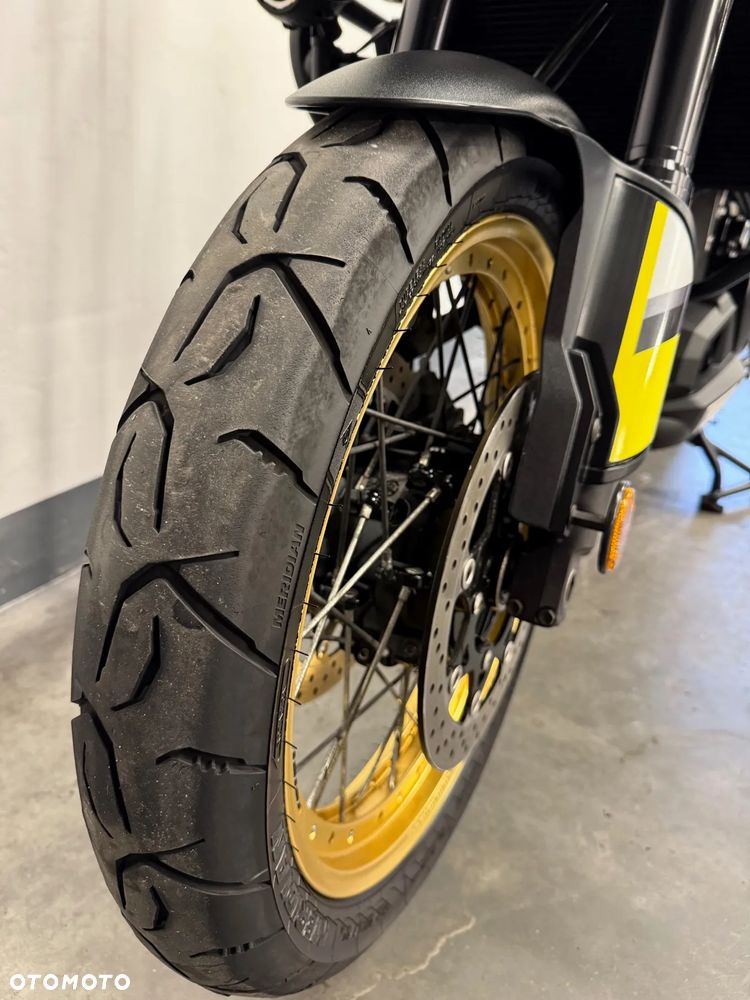 Suzuki V-STROM - 33