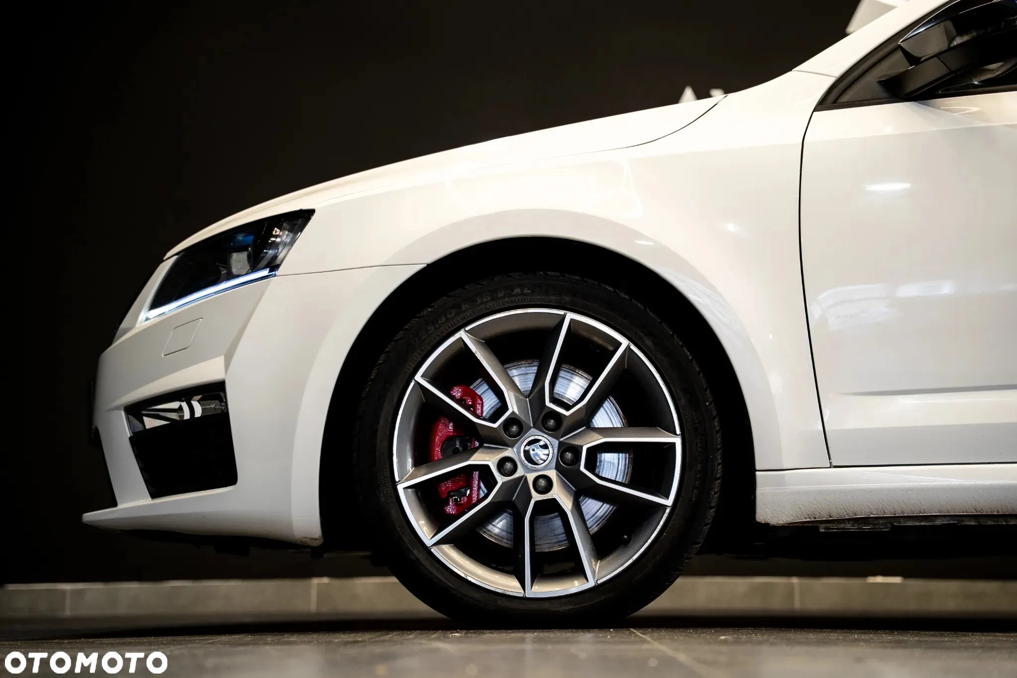 Skoda Octavia Combi 2.0 TDI DSG RS - 6